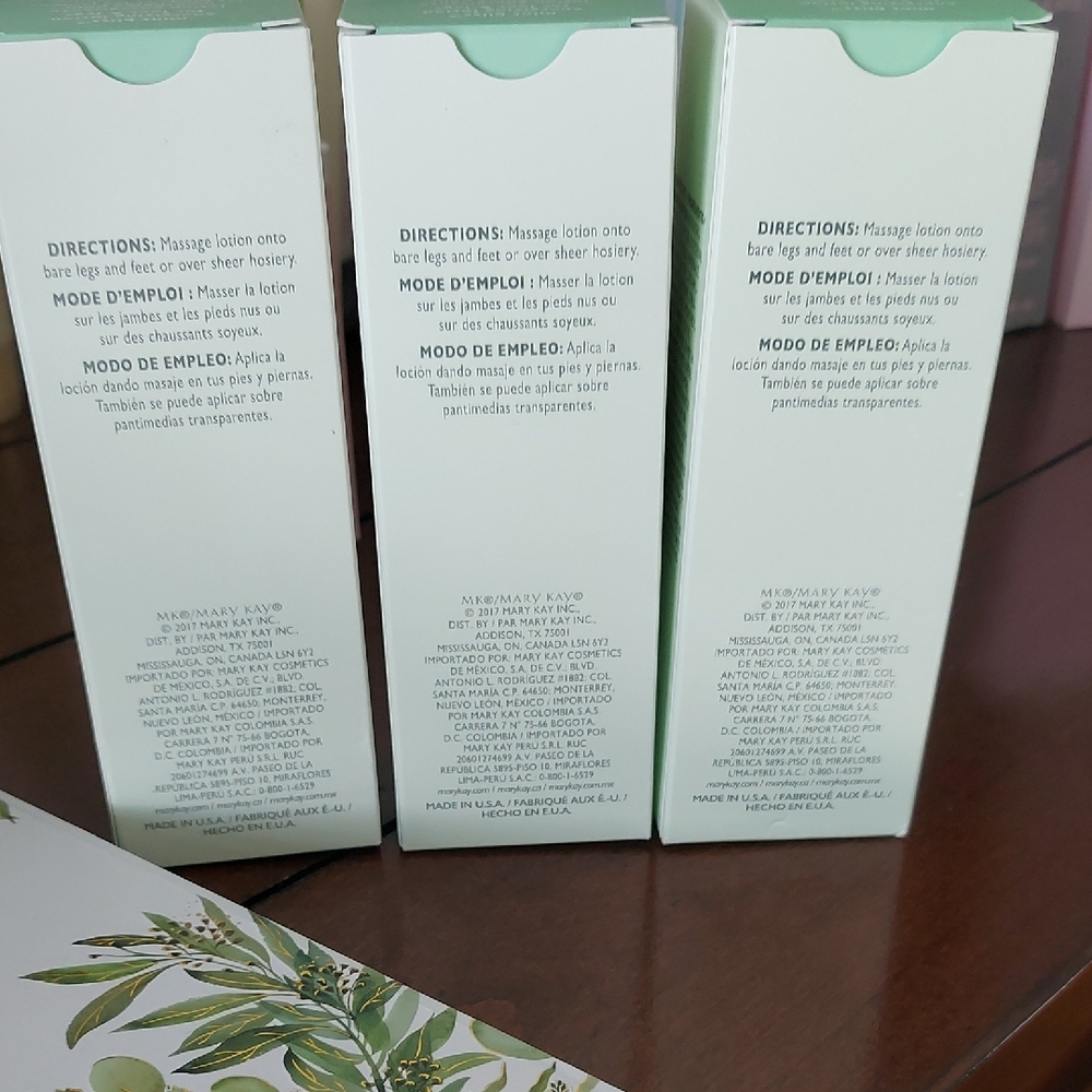 Mary Kay Mint Bliss Refreshing Lotion Trio - Picture 2 of 3